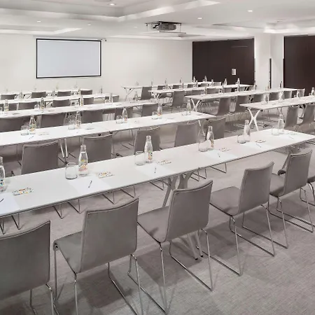 Hotel Me Reina Victoria By Meliá Madrid