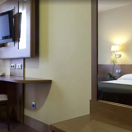Sterling Hotel 3*