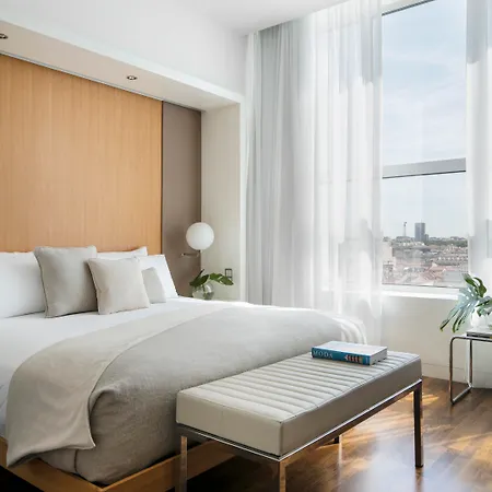 Hotel Me Reina Victoria By Meliá 4*