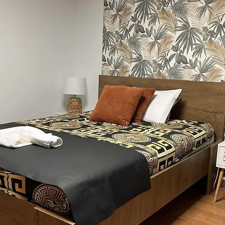 Chic8 Luxury Gran Via Apartment