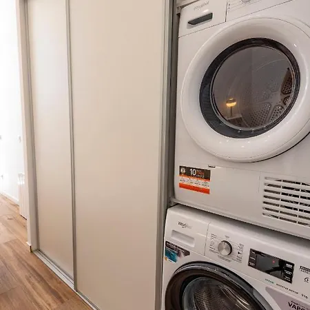 Apartamento 1 Min Metro A Pie, 4km De Sol, Centro De C