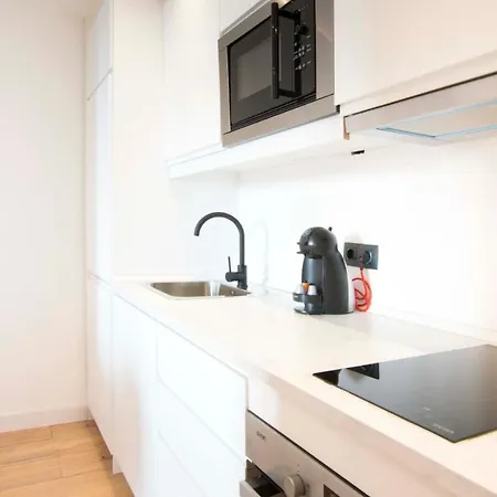 아파트 1 Bedroom 1 Bathroom Furnished - Salamanca - Executive Style - Mintystay *
