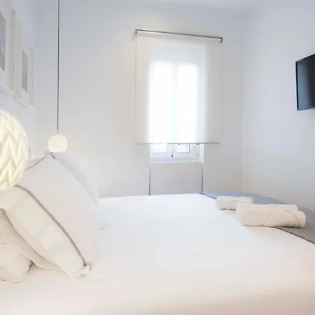 1 Bedroom 1 Bathroom Furnished - Salamanca - Executive Style - Mintystay