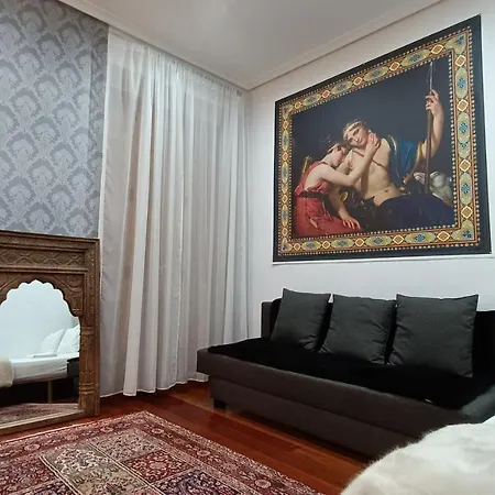 Orient Apartment