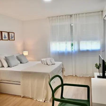 Apartment For Coqueto Y Amplio Temporal En El Barrio Quintana Ale141º Madrid