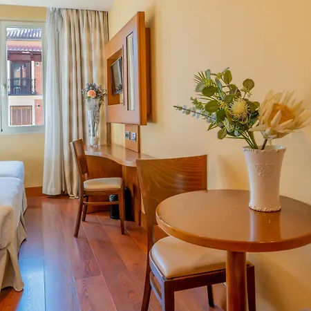 Sterling Hotel 3*