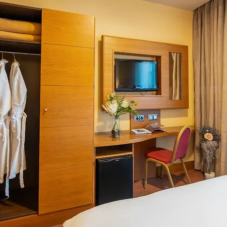Sterling Hotel 3*