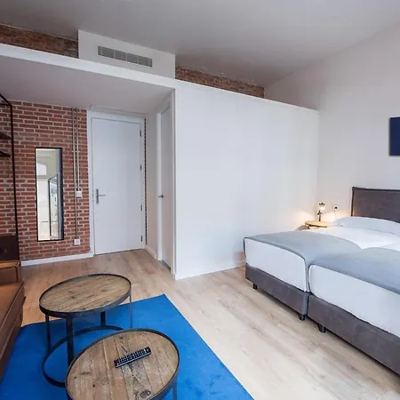 Room00 Gran Via *
