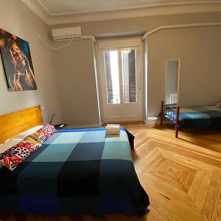 Arc House - Puerta Del Sol Only Adults Hostal