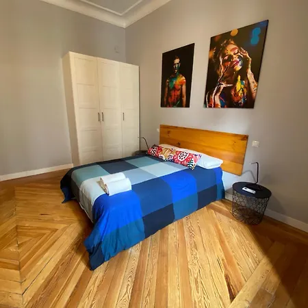 Arc House - Puerta Del Sol Only Adults Hostal