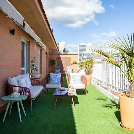 Atico Con Terraza, Parking Y Piscina *