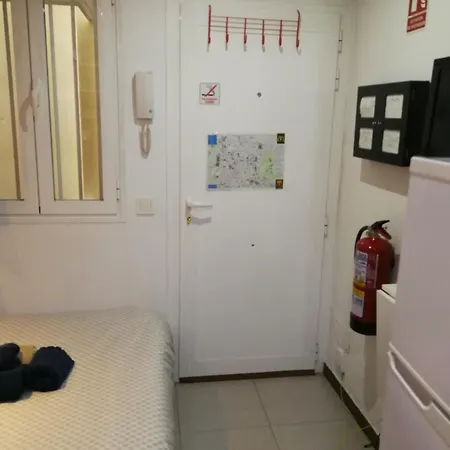 Microloft En Lavapies, 15 Metros Apartment Madrid