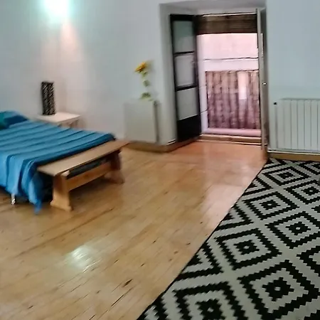 Gran Con Balcon En Tirso De Molina