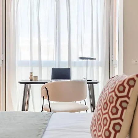 Apartment Con Parking Y Piscina *