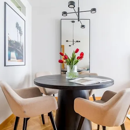 Apartment Con Parking Y Piscina