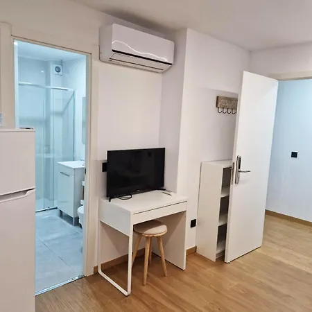 Apartment Modular Alfonso Gomez *
