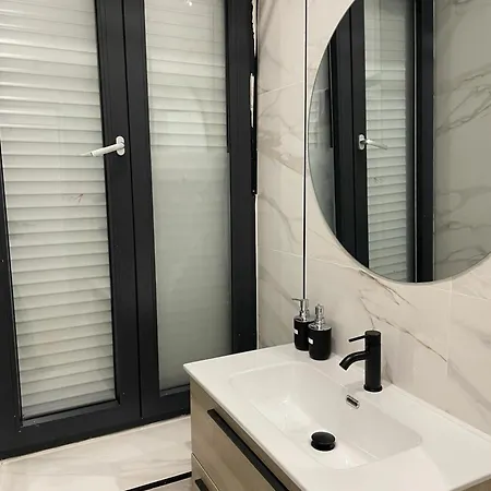 U1 Ap Nuevo, Bien Comunicado Centro Apartamento