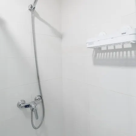 Avila Calle, Precioso Estudio En Santiago Bernabeu-estrecho En Segundo Piso Sin Ascensor Διαμέρισμα