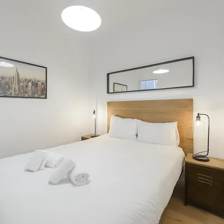 Διαμέρισμα Avila Calle, Precioso Estudio En Santiago Bernabeu-estrecho En Segundo Piso Sin Ascensor