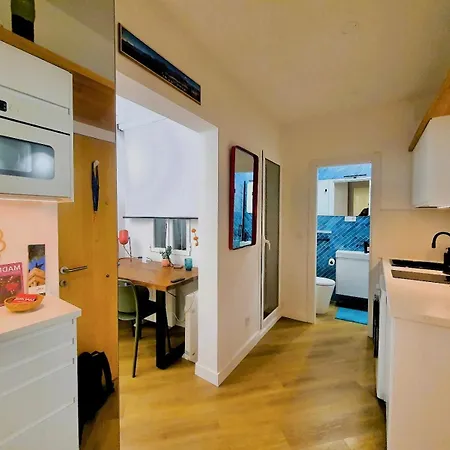 Rentadore Lavapies Studio Apartment *