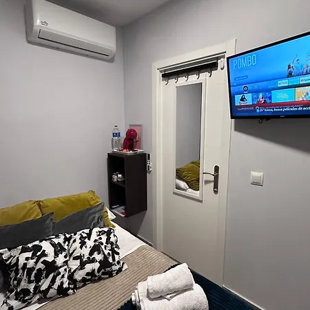 In Guest - Cozy By Rio With Sofa Bed In The Living Guest house *