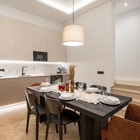 아파트 Malasana VII 3Br 3Bh