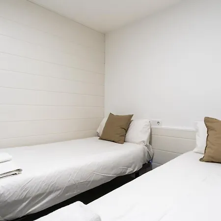2 Bedrooms 1 Bathroom Furnished - Malasana - Modern In Downtown Area - Mintystay