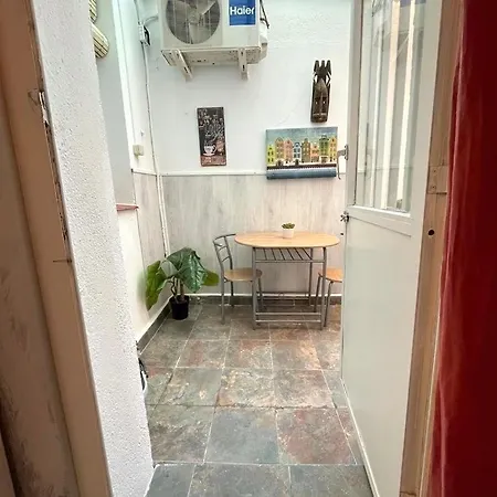 Sebastian Elcano 6, Embajadores Apartment *