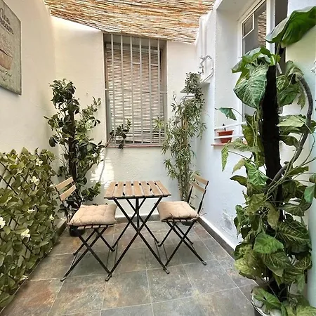 Sebastian Elcano 6, Embajadores Apartment *