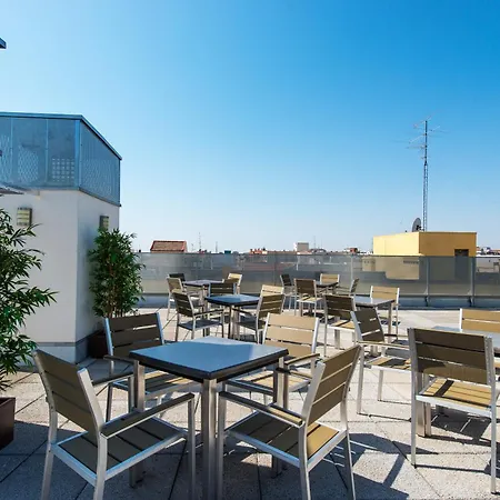 Neomagna Hotel Madrid