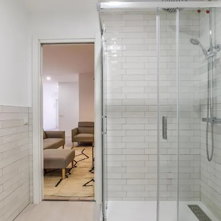En Rio Reformados Alquiler Temporal Apartment Madrid
