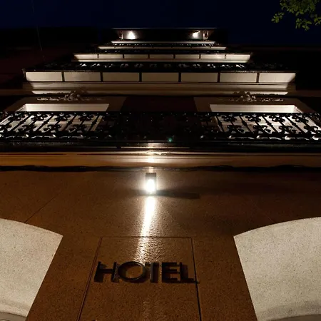 Hotel Artrip 2*