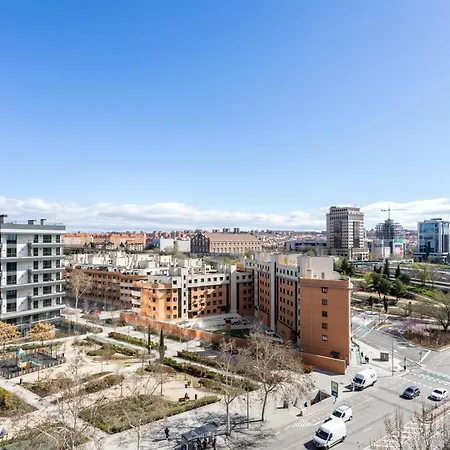 Apartment Atico Con Terraza, Parking Y Piscina Madrid
