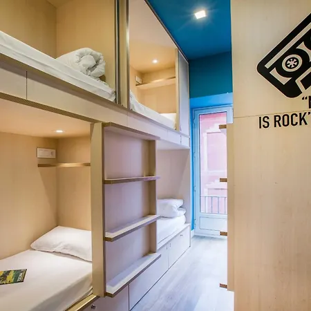 Hostel Mola