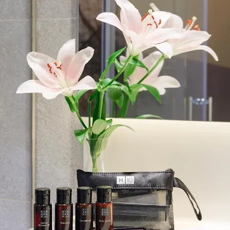 Boutique H10 De La Reina Hotel Madryt