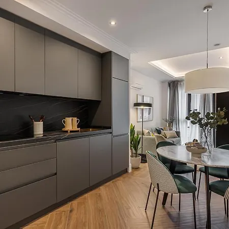 Dobo Retiro Apartment