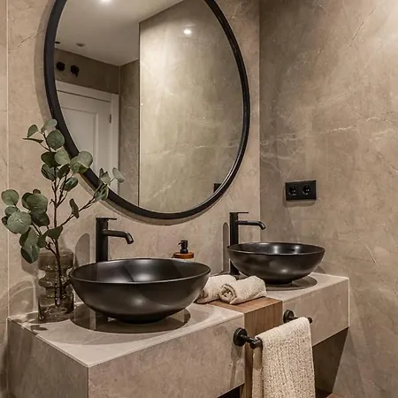 Dobo Retiro Apartment