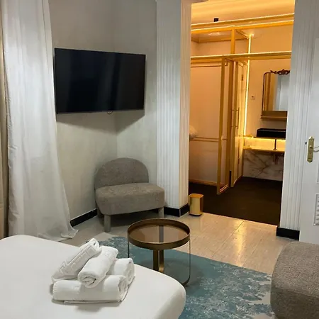 Casa Tadeo Gran Via Guest house *