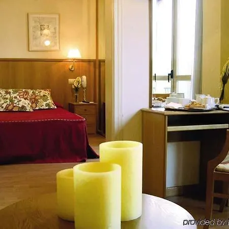 Arturo Soria Centro Hotel