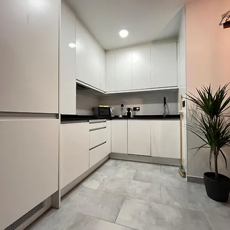 Apartamento Centrico, Luminoso Y Equipado Madrid
