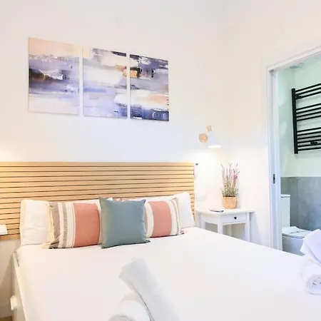 For Comodo De Un Gan5d Apartment Madrid