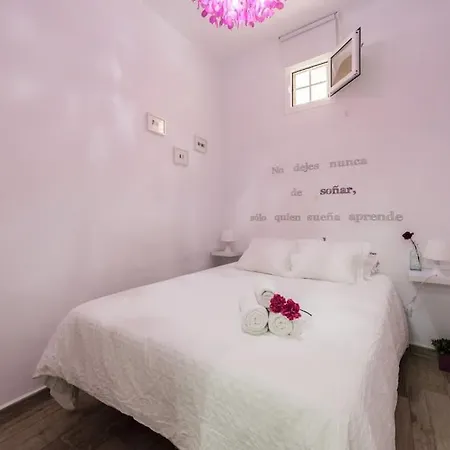 Modern Apt 1 Bedroom In Lavapies Apartment Madrid