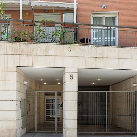 Cute 1 Bedroom With A Balcony