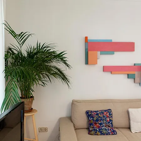 Cute 1 Bedroom With A Balcony Madrid