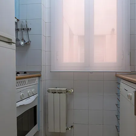 Cute 1 Bedroom With A Balcony