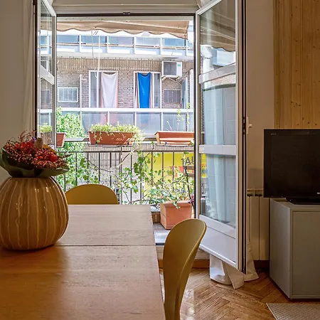 Cute 1 Bedroom With A Balcony