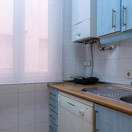Cute 1 Bedroom With A Balcony Apartment