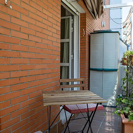 Apartment Cute 1 Bedroom With A Balcony