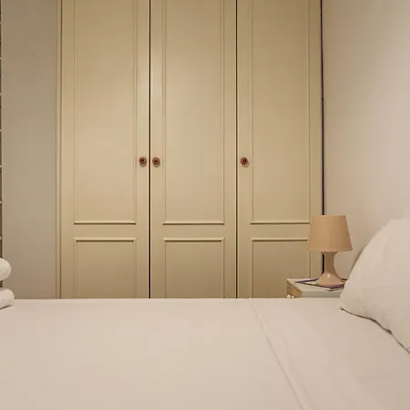 Cute 1 Bedroom With A Balcony * Madrid