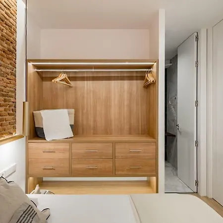 Salamanca Ii 2br 2bh *